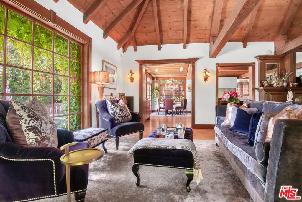 Residential Lease for rent at 13415 Java Drive, Beverly Hills CA featuring 4 beds and 4 baths