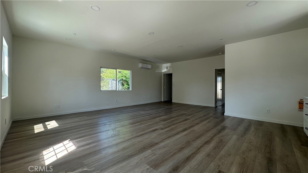 Residential Lease for rent at 115 Owens, Pomona CA featuring 3 beds and 2 baths