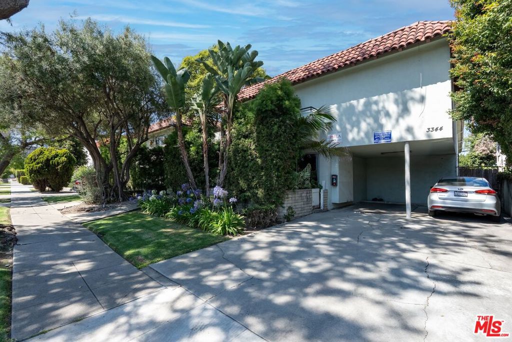 Residential Income for sale at 3344 Mentone Avenue, Los Angeles CA featuring 11 beds and 11 baths