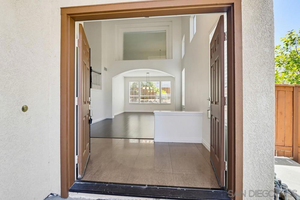 Residential Lease for rent at 1100 Corrales, Chula Vista CA featuring 5 beds and 3 baths
