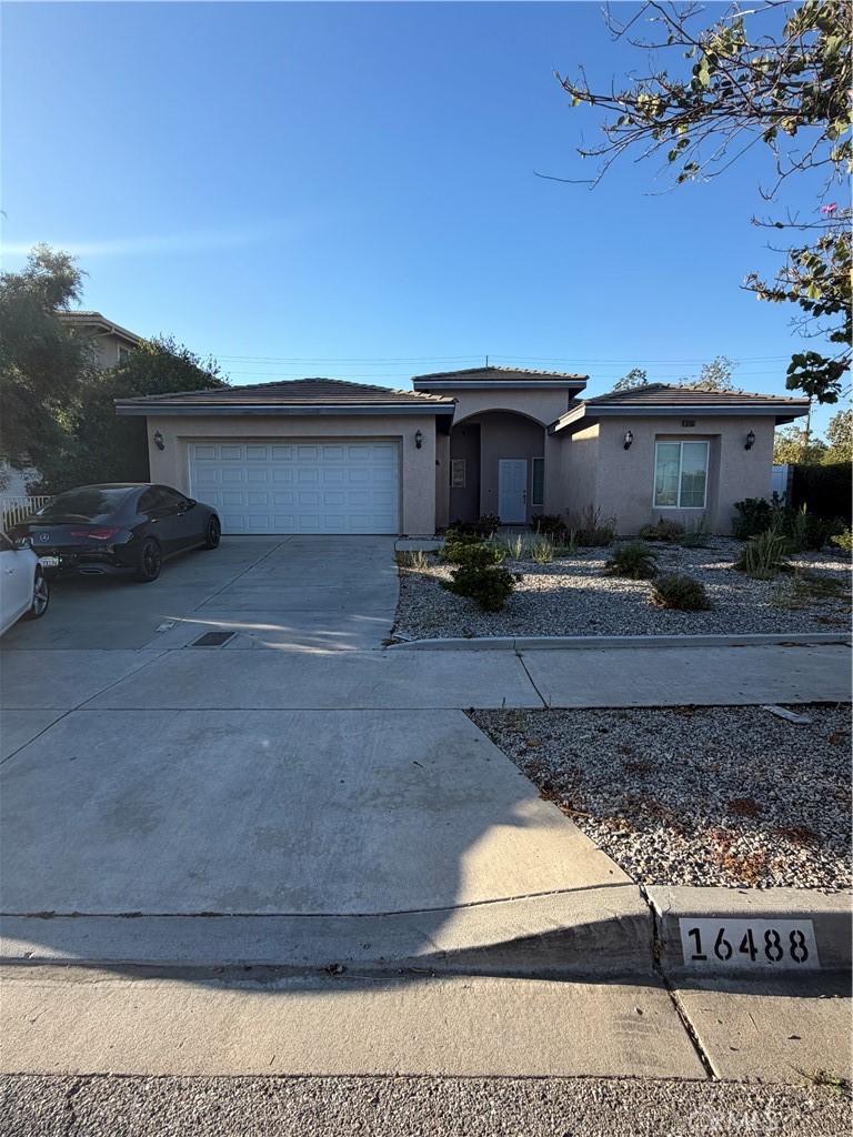 Residential Lease for rent at 16488 Pine Forest, Fontana CA featuring 3 beds and 2 baths