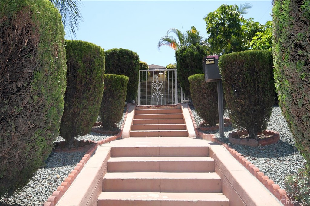 Residential for sale at 1036 S Grande Vista, Los Angeles CA featuring 3 beds and 2 baths