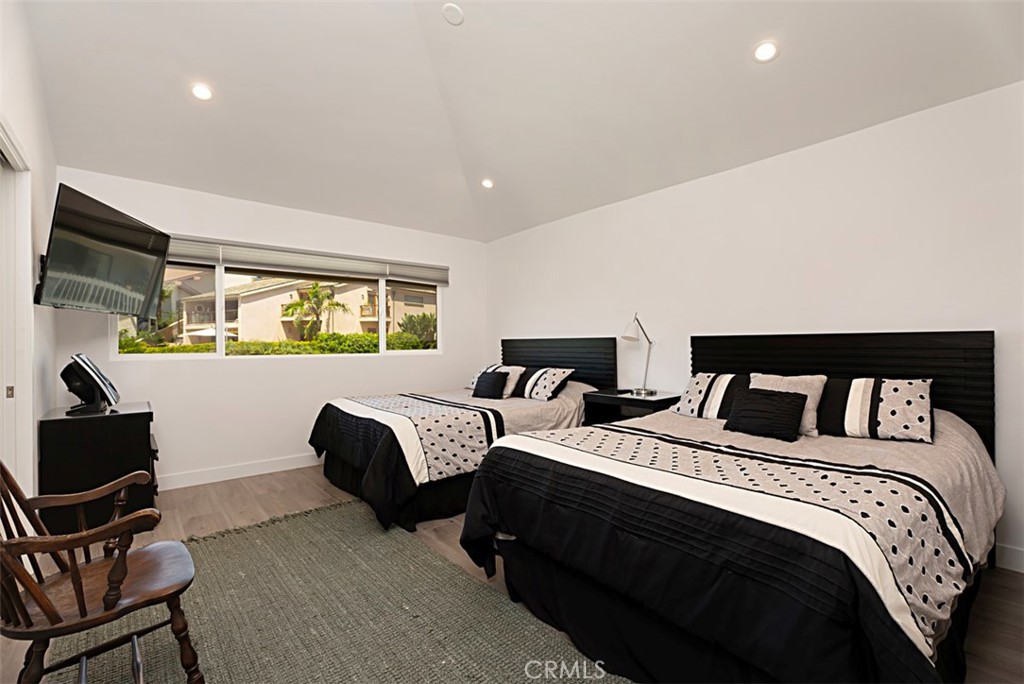 Residential Lease for rent at 108 Blue Lagoon, Laguna Beach, Orange County, CA featuring 3 beds and 3 baths