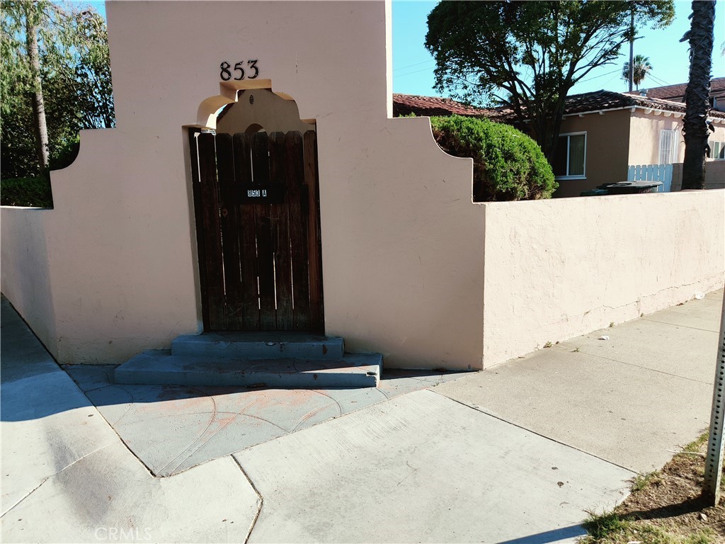 Residential Lease for rent at 853 N Zeyn, Anaheim, Orange County, CA featuring 2 beds and 1 bath