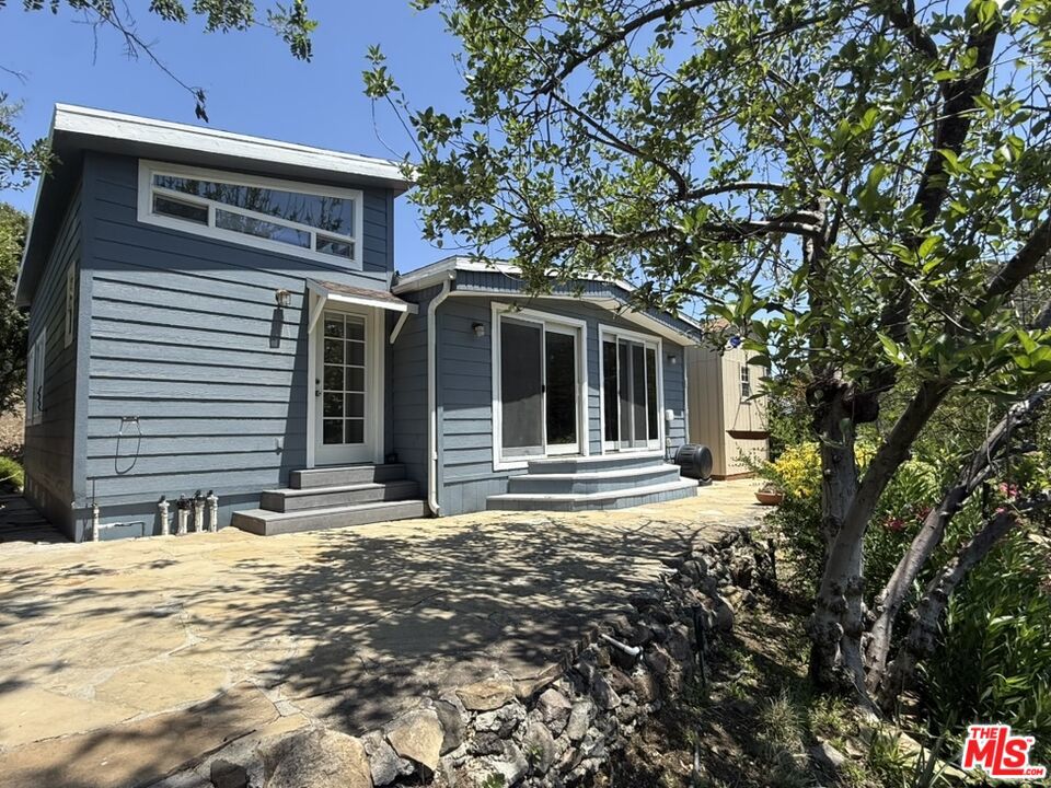 Residential Lease for rent at 30473 Mulholland Hwy 141, Agoura CA featuring 3 beds and 3 baths