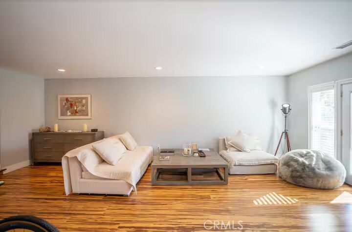Residential Lease for rent at 24361 Mulholland Highway, Calabasas, Los Angeles County, CA featuring 5 beds and 5 baths