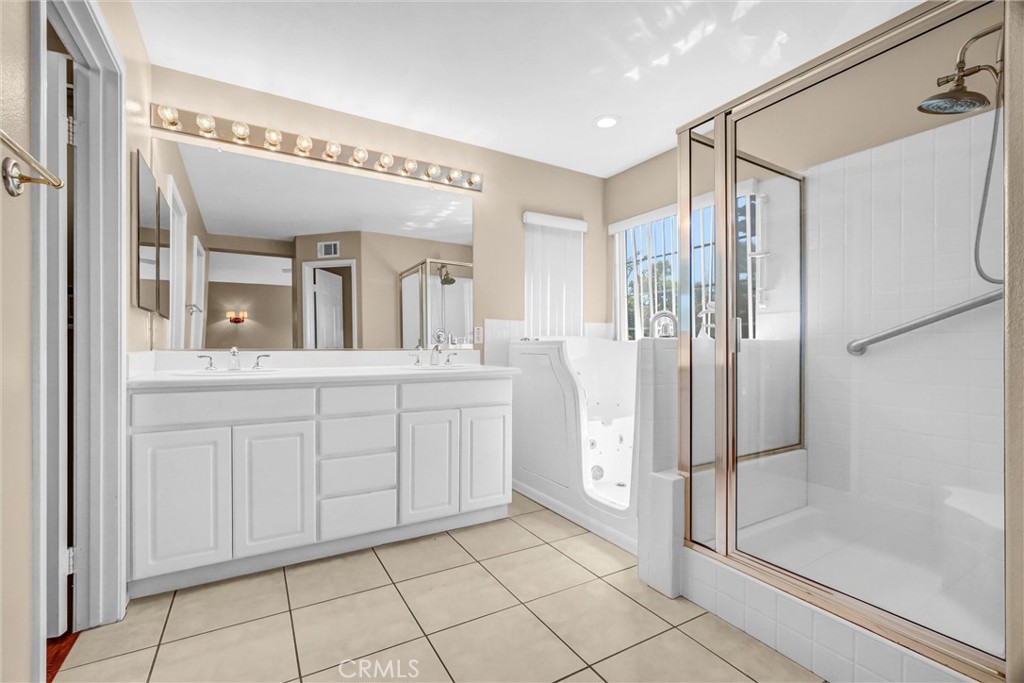 Residential Lease for rent at 11625 Maynard, Tustin, Orange County, CA featuring 4 beds and 4 baths