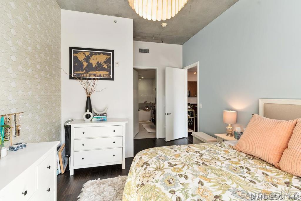 Residential Lease for rent at 1050 Island AVE 415, San Diego CA featuring 2 beds and 2 baths