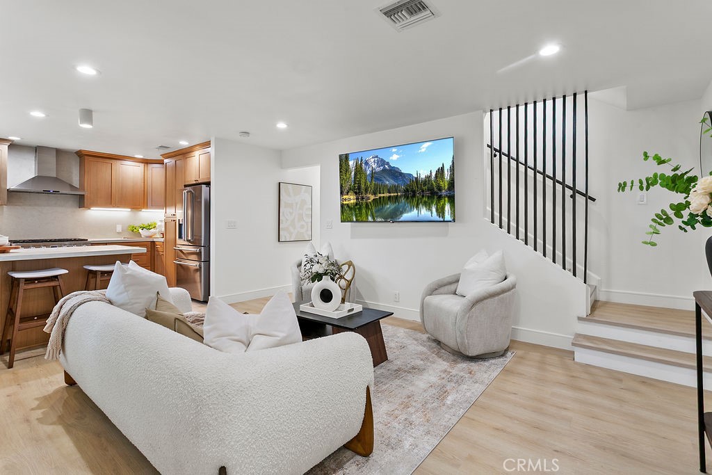 Residential Lease for rent at 6091 Navajo, Westminster, Orange County, CA featuring 5 beds and 5 baths