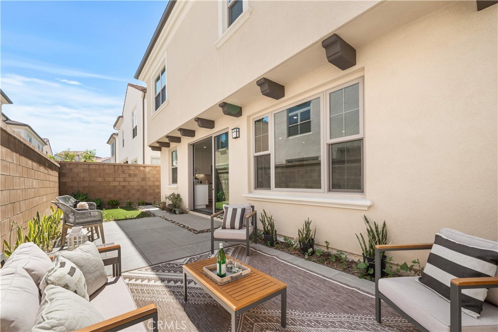 Residential Lease for rent at 114 Bouquet, Irvine CA featuring 3 beds and 3 baths