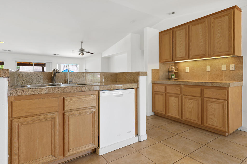 Single Family Residence for rent at 47820 Calle Zafiro, Indio, CA featuring 3 beds and 2 baths