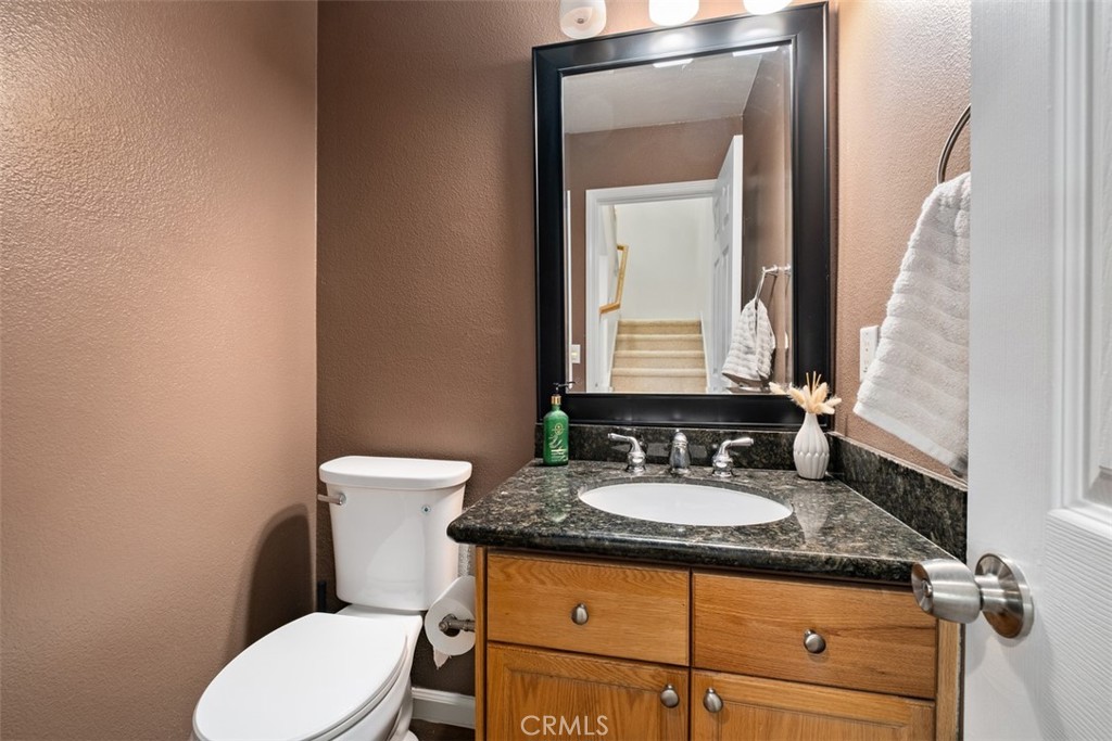 Residential Lease for rent at 6 El Cajon, Irvine CA featuring 3 beds and 3 baths