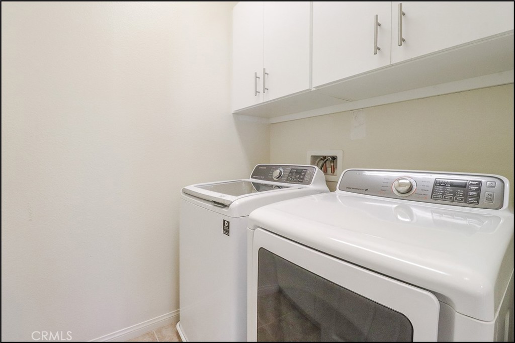 Residential Lease for rent at 151 Bright Poppy, Irvine CA featuring 3 beds and 3 baths