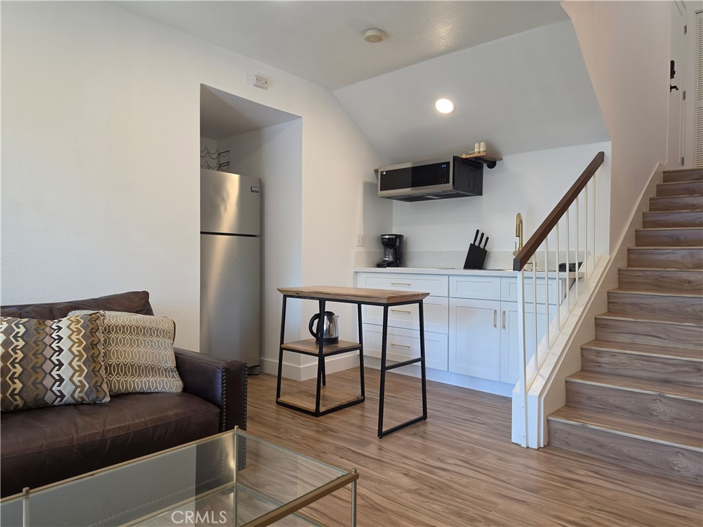 Residential Lease for rent at 21 Rustling Wind, Irvine CA featuring 2 beds and 1 bath