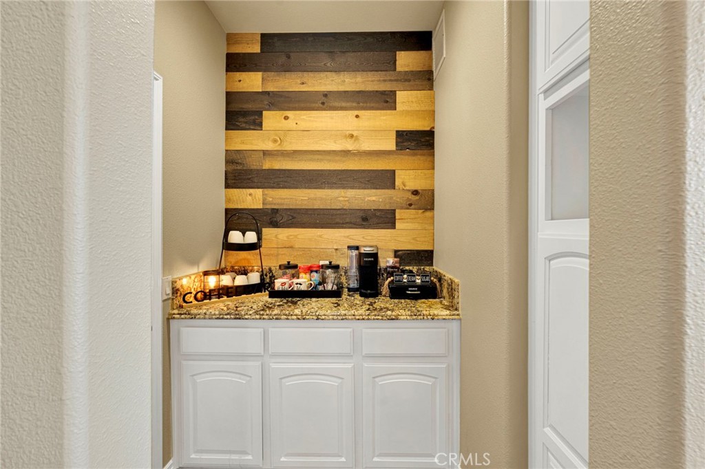 Active for sale at Phelan, CA, Phelan, CA CA and 3 baths