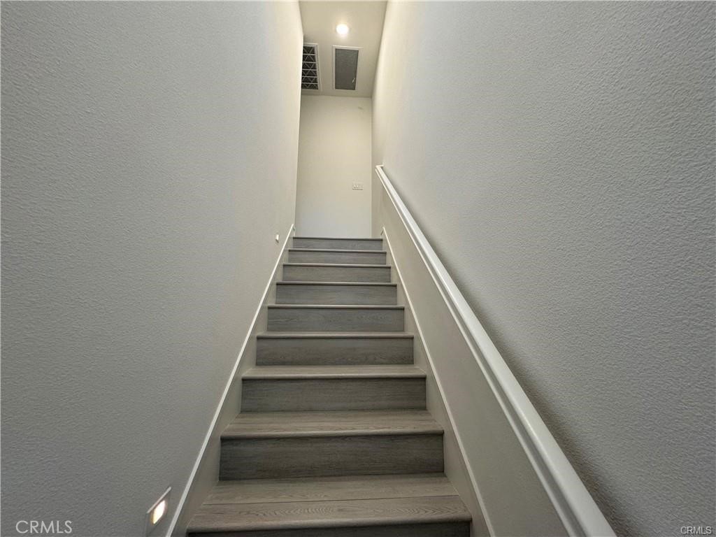 Residential Lease for rent at 2317 W Broadway 60, Anaheim, Orange County, CA featuring 4 beds and 4 baths