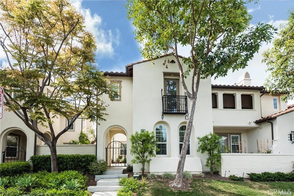 Residential Lease for rent at 103 Vermillion, Irvine CA featuring 3 beds and 3 baths