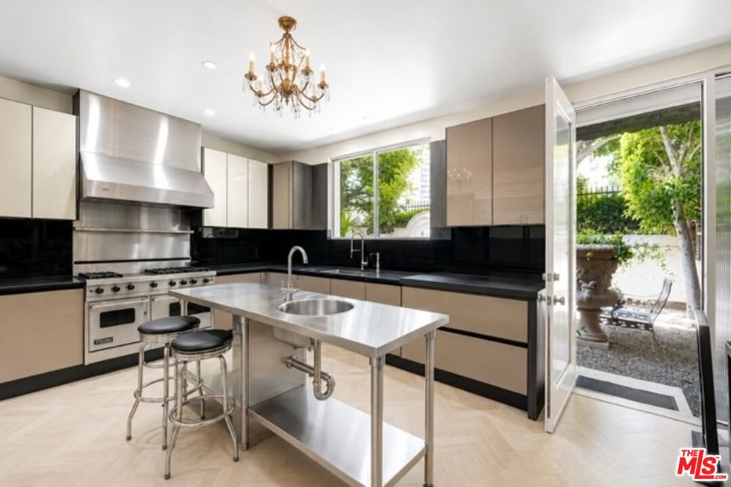 Residential for sale at 10375 Wilshire Boulevard 1B, Los Angeles CA featuring 3 beds and 5 baths