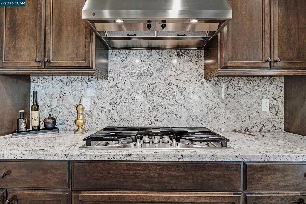 Single Family Residence for sale at 1577 Chianti Ln, Brentwood, CA featuring 2 beds and 2 baths