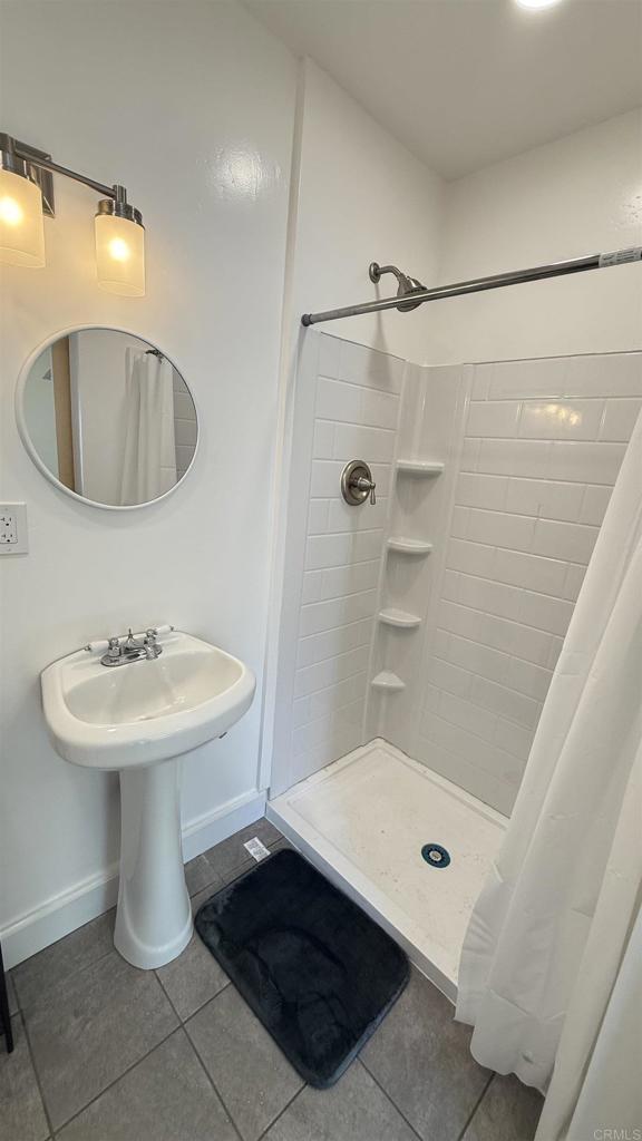 Residential Lease for rent at 2624 Caulfield Drive, San Diego CA featuring 1 bed and 1 bath