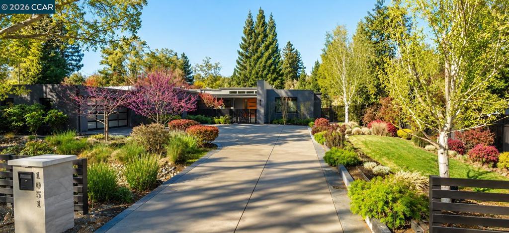 Single Family Residence for rent at 1051 Upper Happy Valley Rd, Lafayette, CA featuring 5 beds and 4 baths