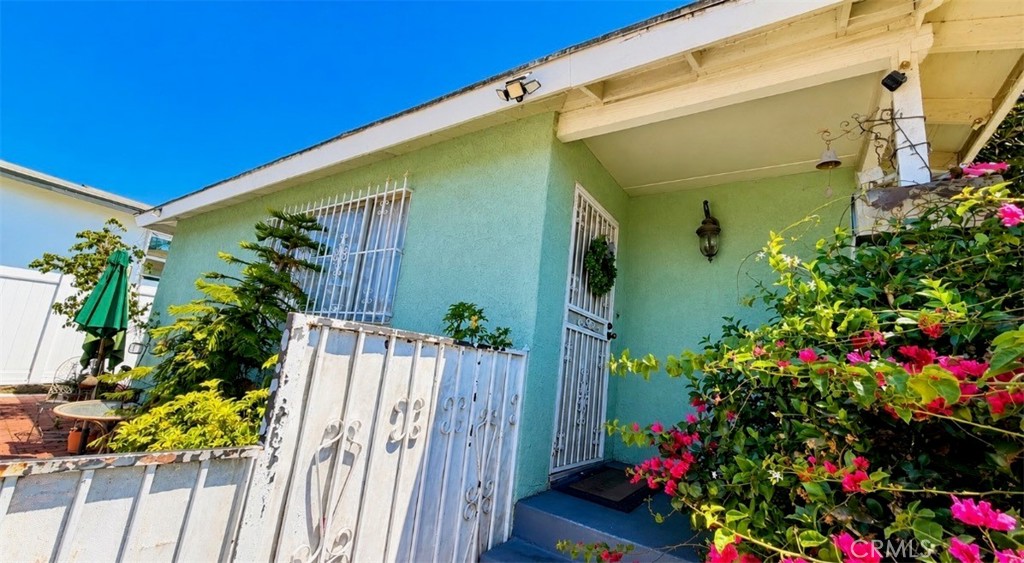 Residential for sale at 910 N Alma, Los Angeles CA featuring 3 beds and 2 baths