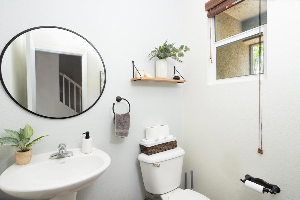 Townhouse for sale at 425 S Meadowbrook Dr 123, San Diego, CA featuring 3 beds and 3 baths