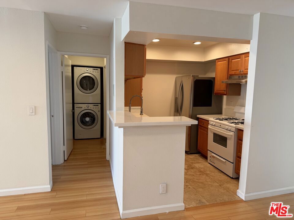 Condominium for sale at 1118 Valencia Street 219, Los Angeles, CA featuring 1 bed and 1 bath