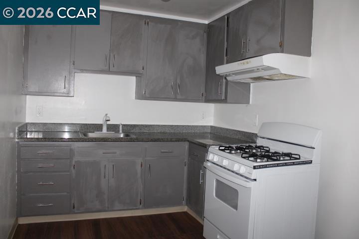 Residential Lease for rent at 2515 Manchester Ave, San Pablo, CA featuring 2 beds and 1 bath