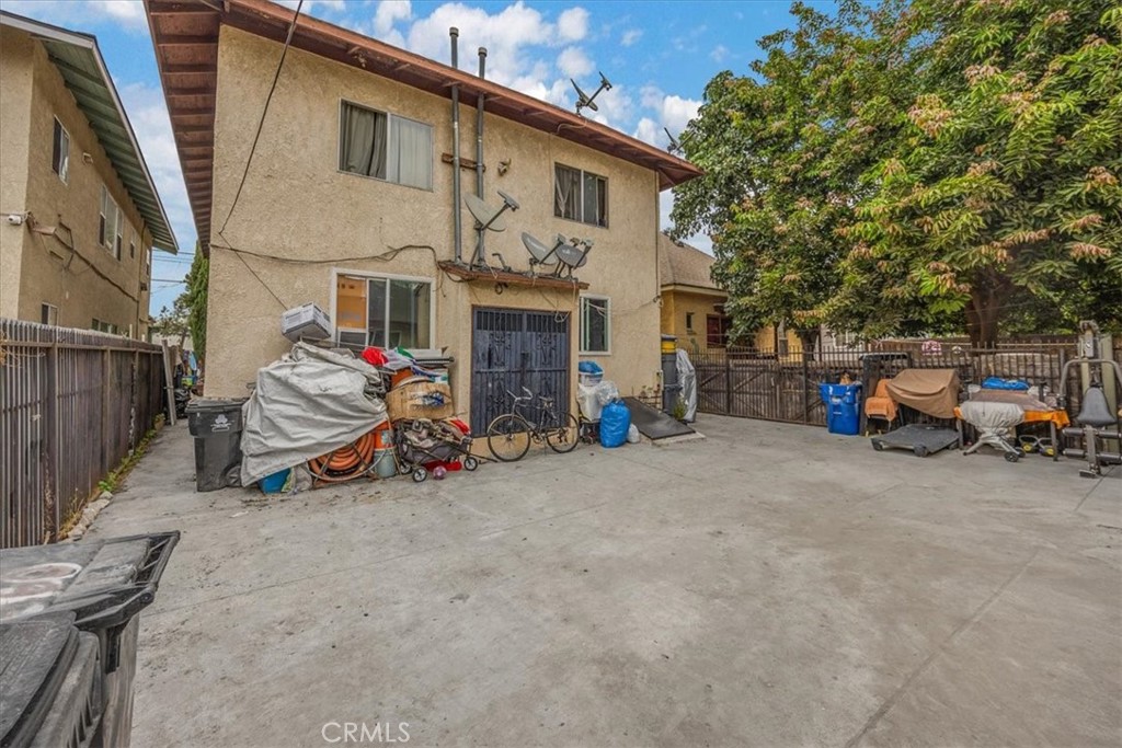 Apartment for sale at 158 W Martin Luther King Jr, Los Angeles, CA