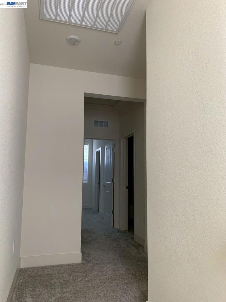 Residential Lease for rent at 7149 Diamond Ave, Tracy CA featuring 3 beds and 3 baths