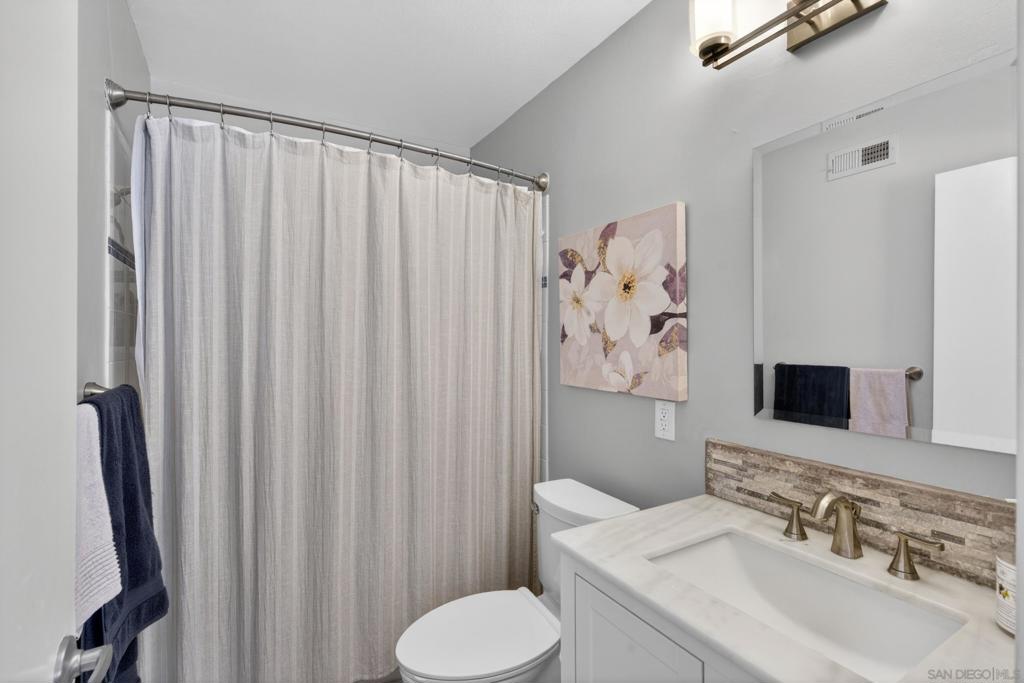 Residential Lease for rent at 25861 via pera, Mission Viejo, Orange County, CA featuring 3 beds and 2 baths