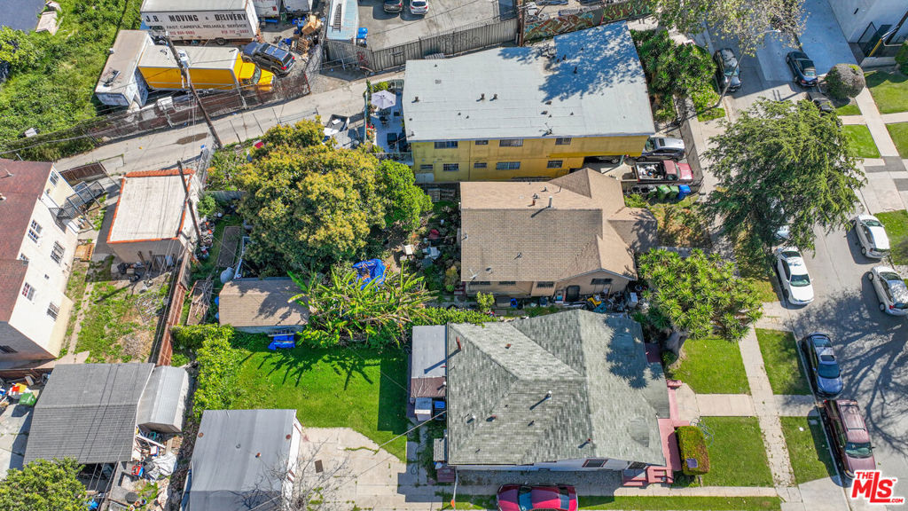 Residential for sale at 2524 S Sycamore Avenue, Los Angeles CA featuring 3 beds and 1 bath