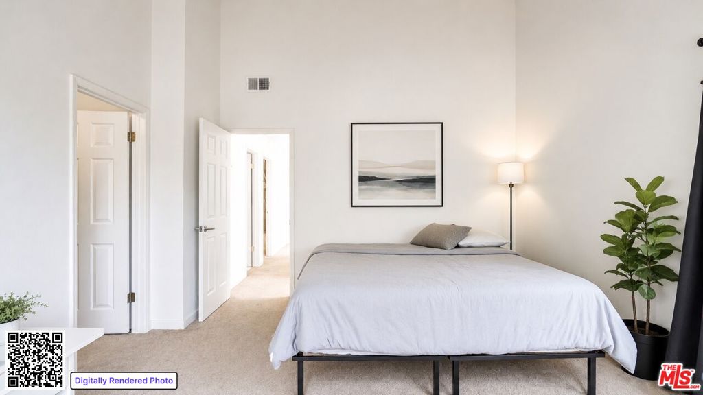 Residential Income for sale at 535 Venice Way, Los Angeles CA featuring 3 beds and 3 baths