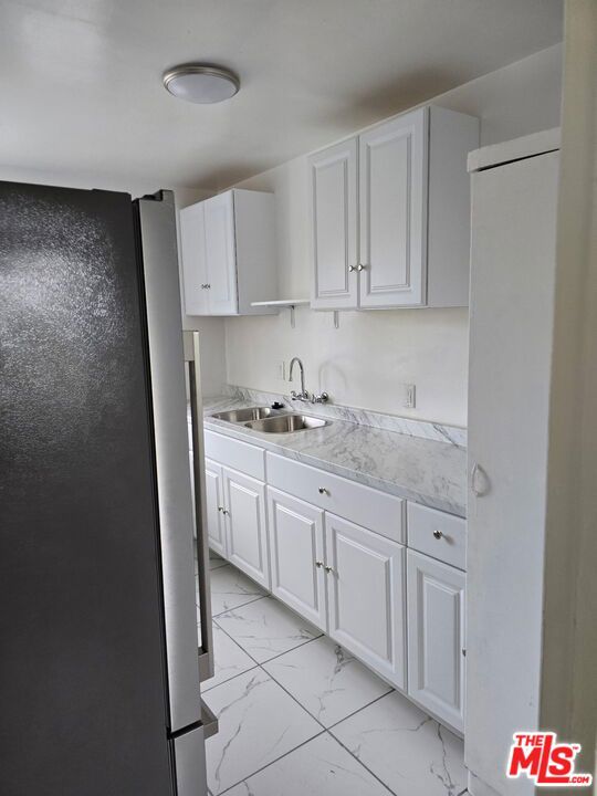 Residential for sale at 5625 1/2 Clemson Street, Los Angeles CA featuring 1 bed and 1 bath
