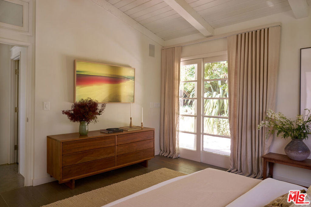 Residential for sale at 2794 La Castana Drive, Los Angeles CA featuring 3 beds and 3 baths