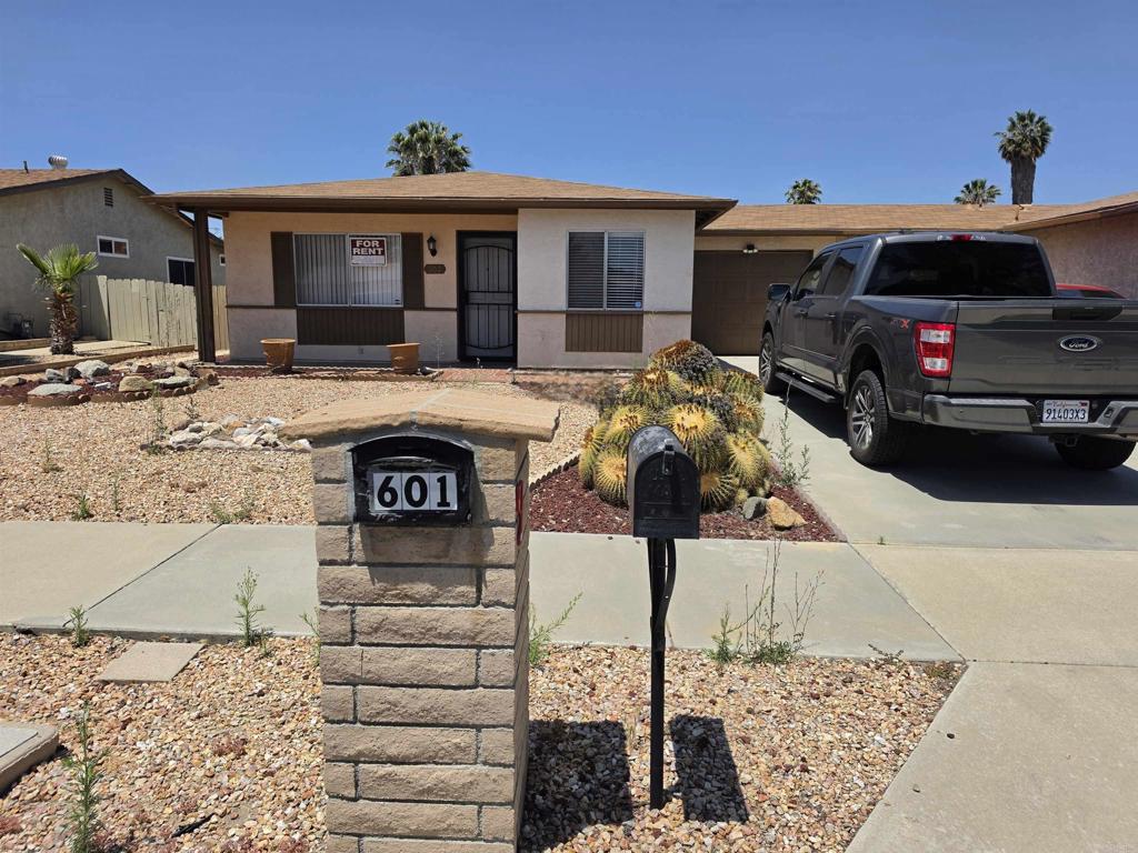Residential Lease for rent at 601 Corona Street, Hemet CA featuring 2 beds and 2 baths