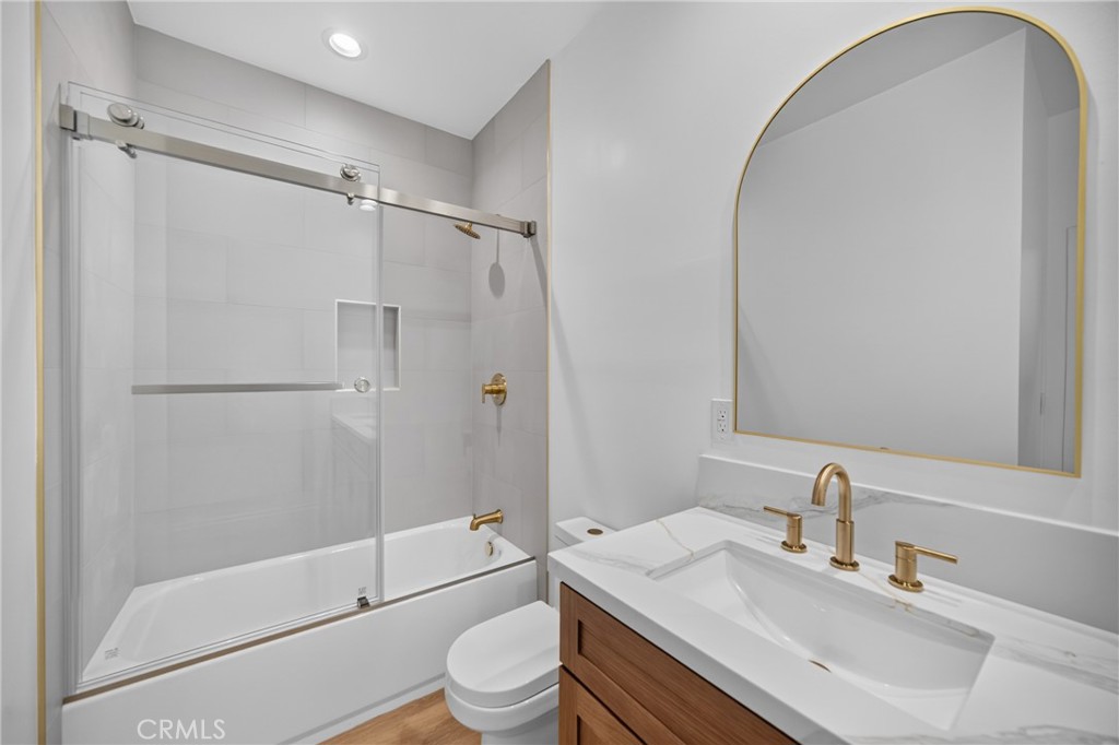 Residential Income for sale at 2937 10th, Los Angeles CA