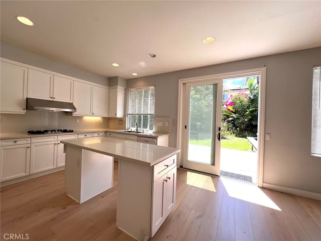 Residential Lease for rent at 32 Bristlecone, Irvine, Orange County, CA featuring 5 beds and 3 baths
