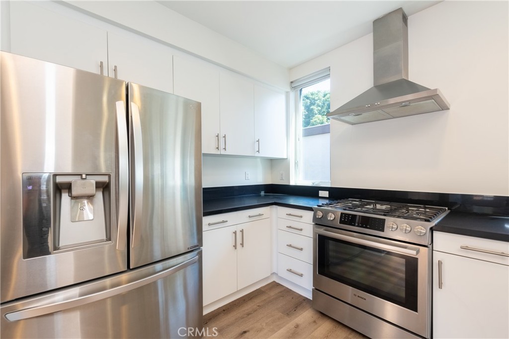 Residential for sale at 2926 Rowena Avenue 4, Los Angeles CA featuring 3 beds and 4 baths