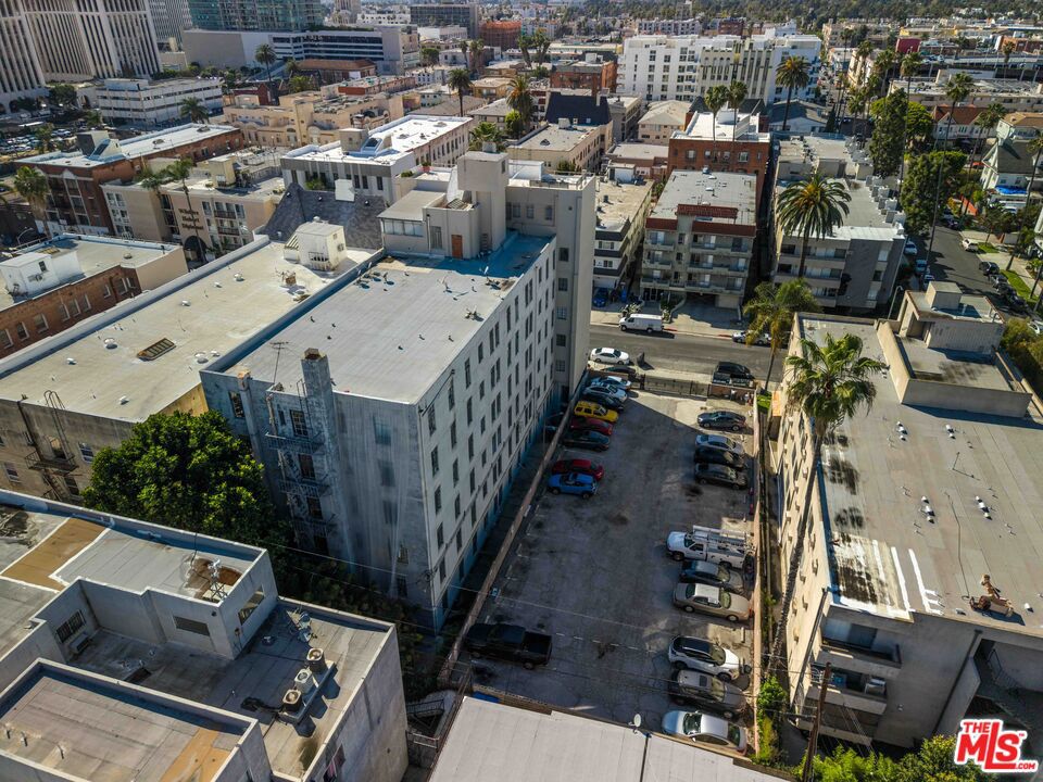 Residential Income for sale at 512 S Hobart Boulevard, Los Angeles CA featuring 13 beds and 51 baths