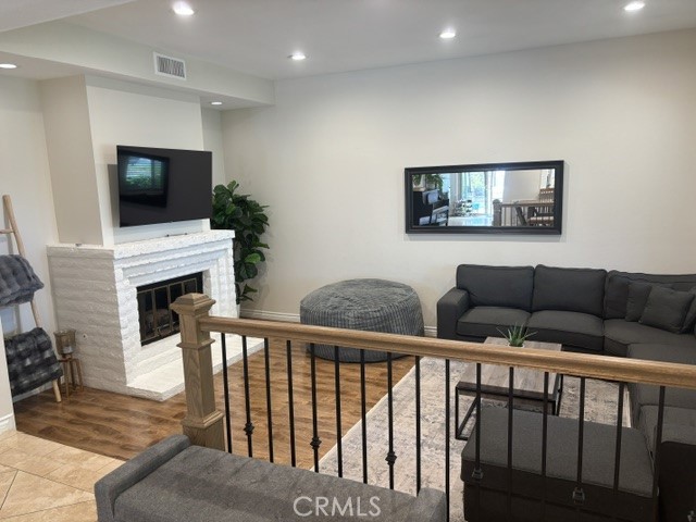 Residential Lease for rent at 459 E Yale 31, Irvine, Orange County, CA featuring 3 beds and 4 baths