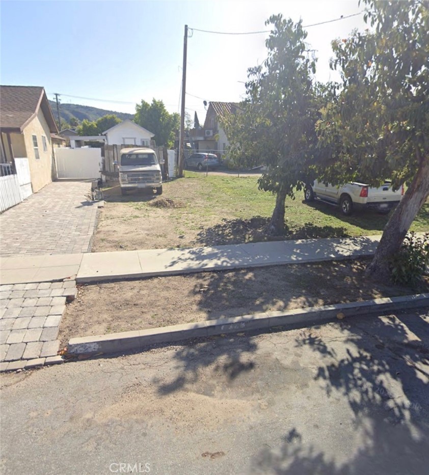 Single Family Residence for sale at 328 Clay St, Fillmore, CA featuring 1 bed and 1 bath
