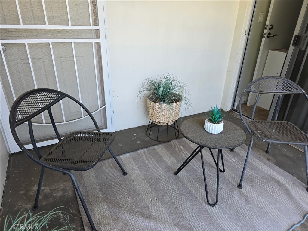 Residential Lease for rent at 2646 Military, Los Angeles, Los Angeles County, CA featuring 1 bed and 1 bath