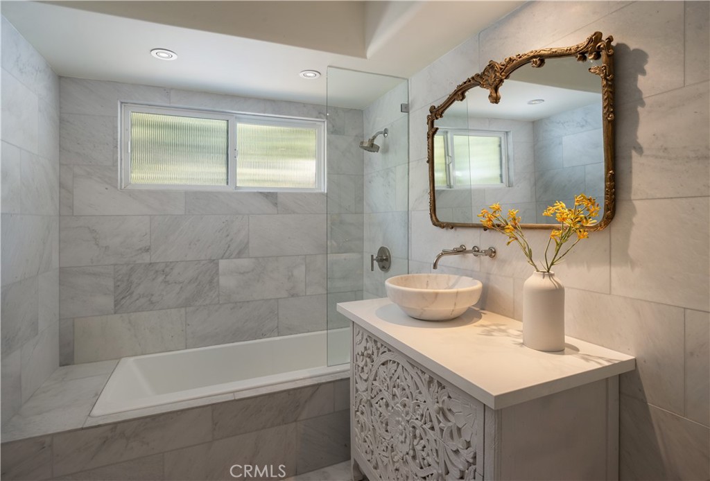 Residential Lease for rent at 575 Center Street, Laguna Beach, Orange County, CA featuring 3 beds and 3 baths