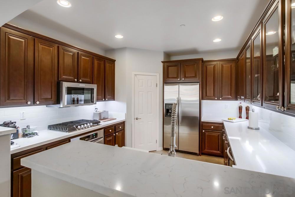 Residential Lease for rent at 9240 Piantino Way, San Diego CA featuring 3 beds and 2 baths