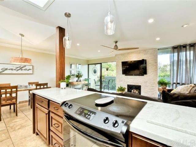 Residential Lease for rent at 2388 Altisma Way L or 11, Carlsbad, San Diego County CA featuring 2 beds and 2 baths