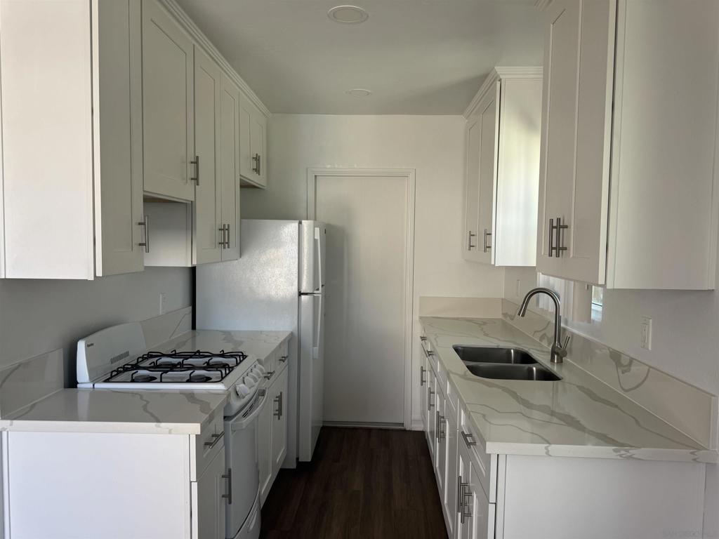 Residential Lease for rent at 170 Garrett Ave. (1/2), Chula Vista, San Diego County CA and 1 bath