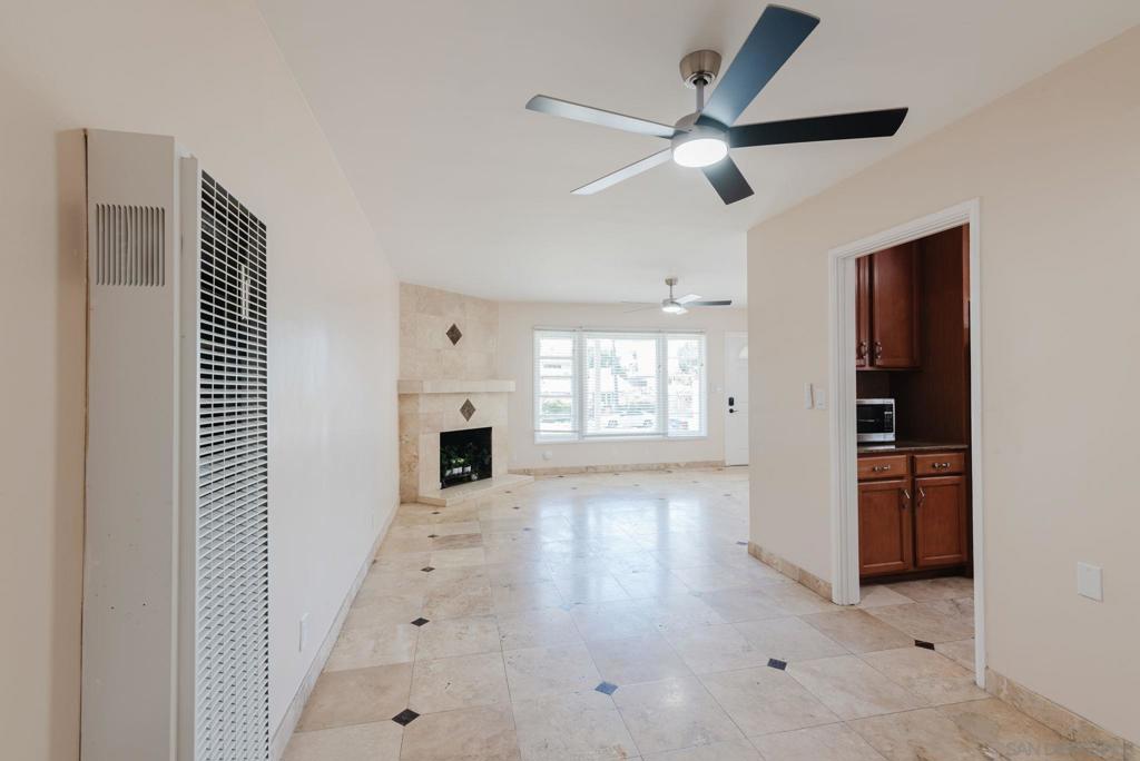 Residential Lease for rent at 7347 Fay Ave, La Jolla, San Diego County CA featuring 2 beds and 1 bath