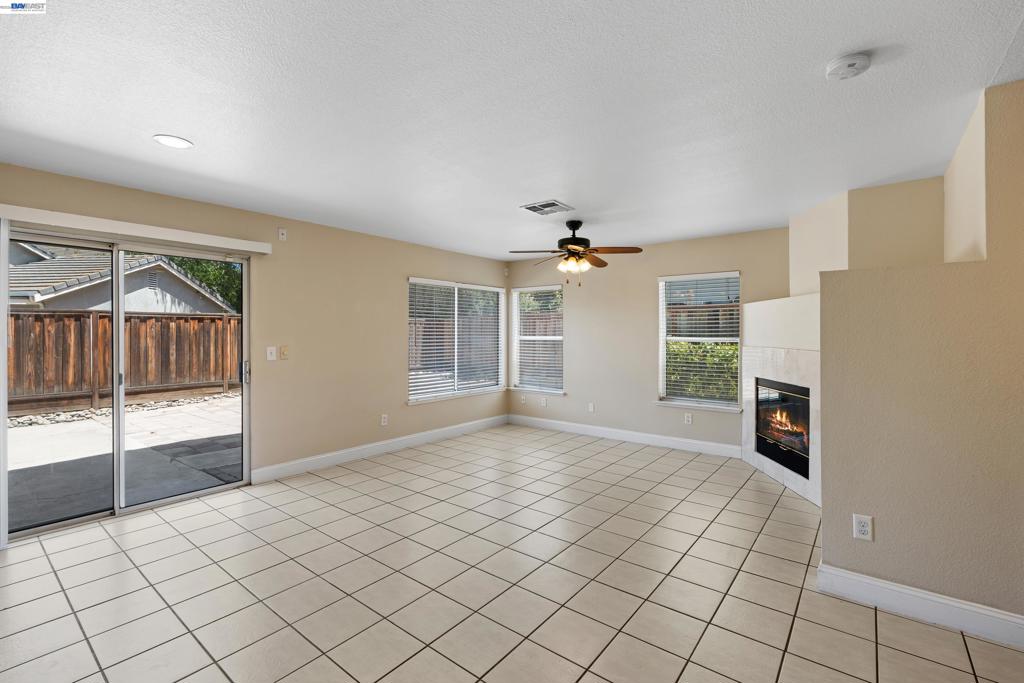 Single Family Residence for sale at 3264 Ernest Dr, Tracy, CA featuring 3 beds and 3 baths